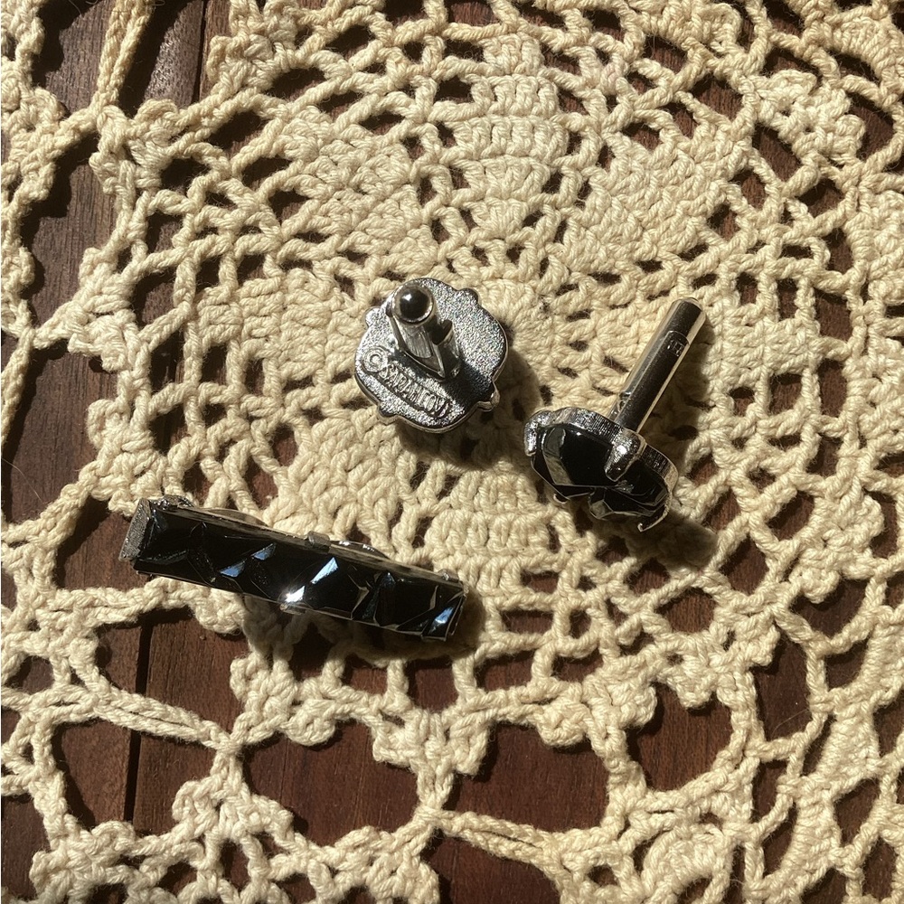 Vintage Sarah, Coventry, Black and Silver Cufflinks set